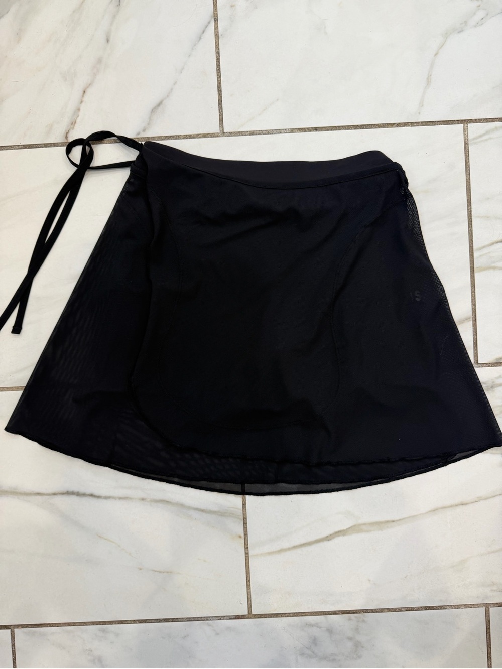 NWOT Lululemon SLNSH Collection Mesh Convertible Skirt